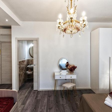 Sinfonia 23 Hotel Ravenna Bagian luar foto