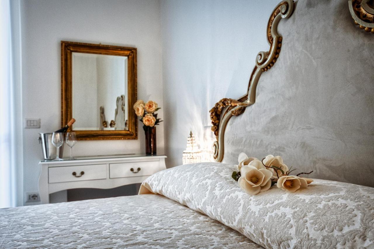 Sinfonia 23 Hotel Ravenna Bagian luar foto