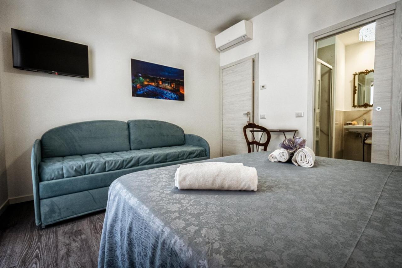 Sinfonia 23 Hotel Ravenna Bagian luar foto
